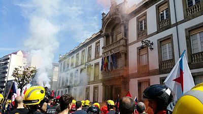 2016 04 18 ManifaBombeirosOurense08.jpg